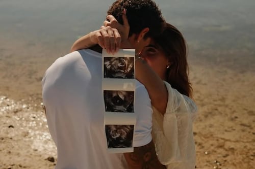 Isabella Ladera y Hugo García confirman que serán padres con romántica fotografía
