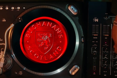 Buchanan’s y Rauw Alejandro ponen a girar la celebración de la Copa Mundial de la FIFA 2026