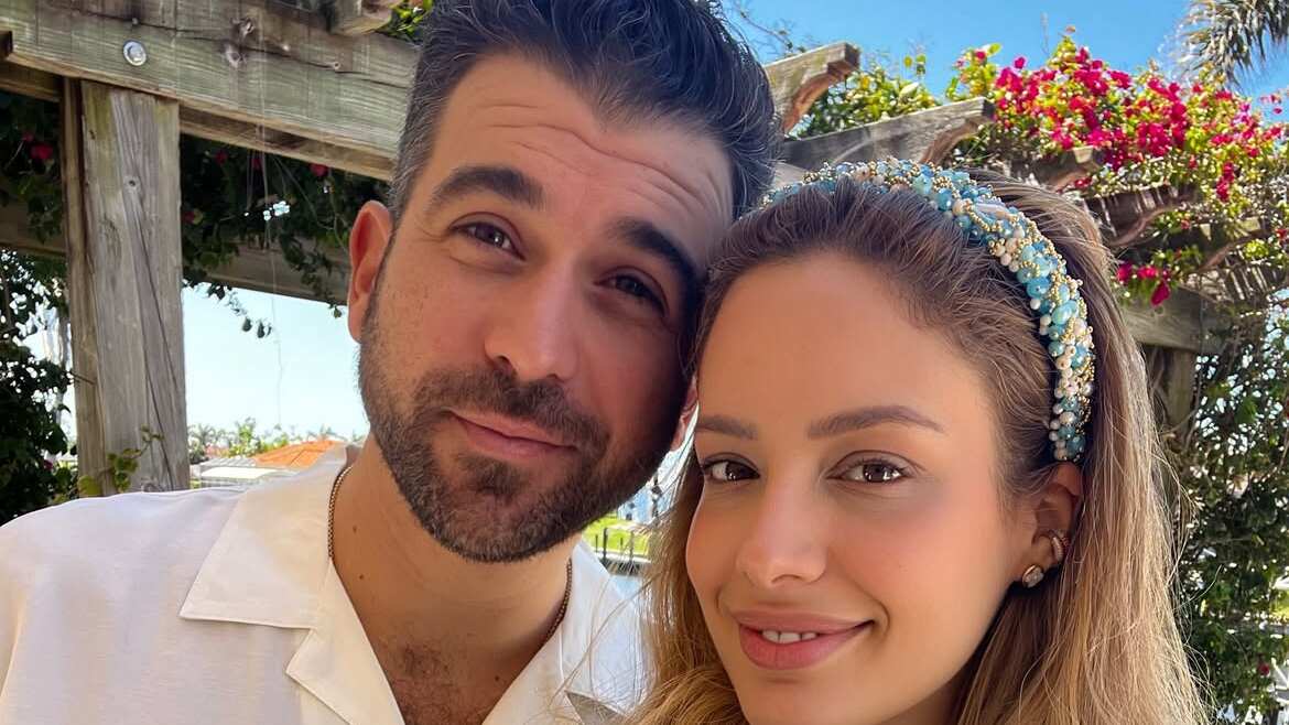 Ricardo Casanova y Aleyda Ortiz, presentadora de Telemundo.