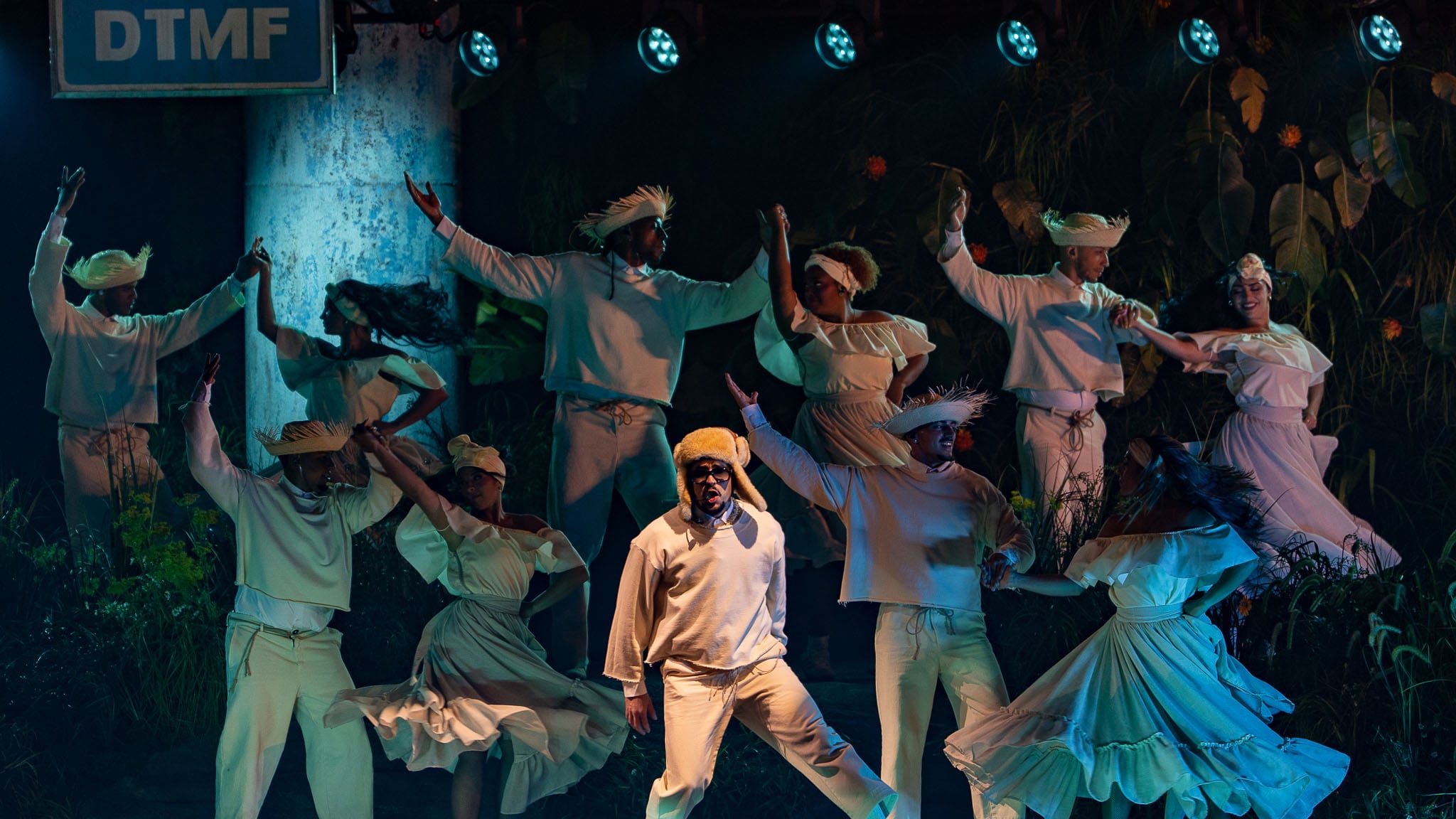 El exponente urbano celebró el segundo concierto de 30 en el Coliseo de Puerto Rico.