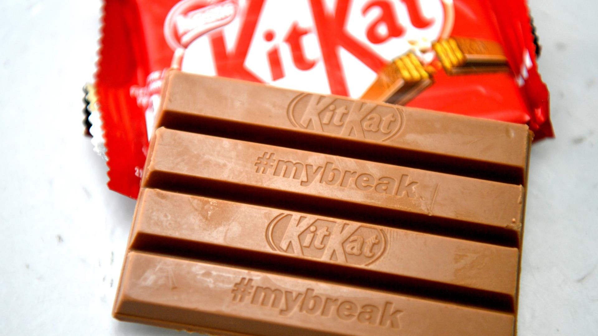 Roban un camión con 12 toneladas de chocolatinas de la marca KitKat de Nestlé