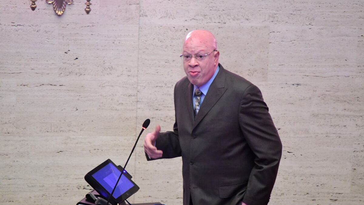 Gregorio Matías invitó a Rafael Bernabe a “discernir la Biblia” y