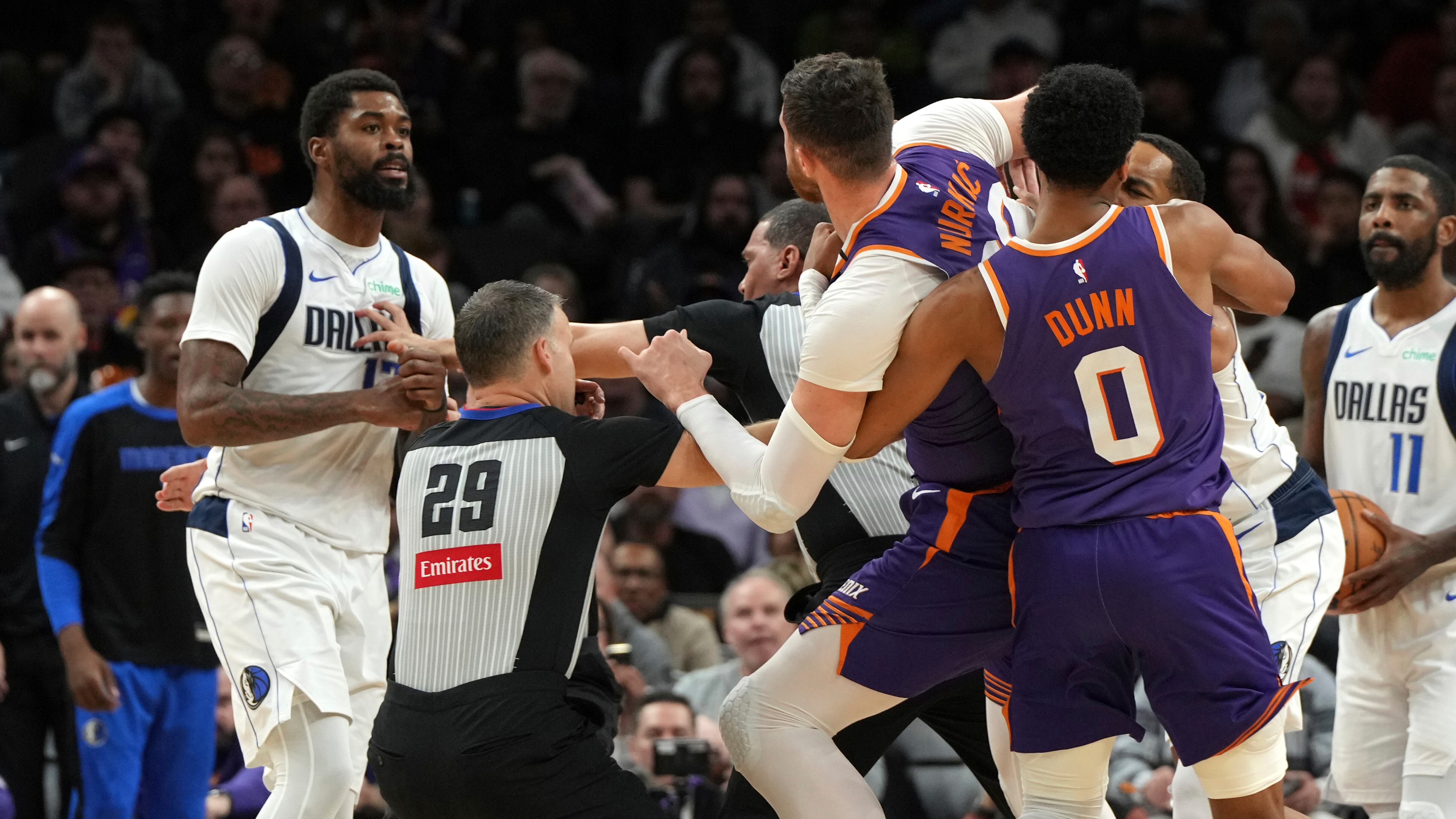 Pelea en juego de NBA