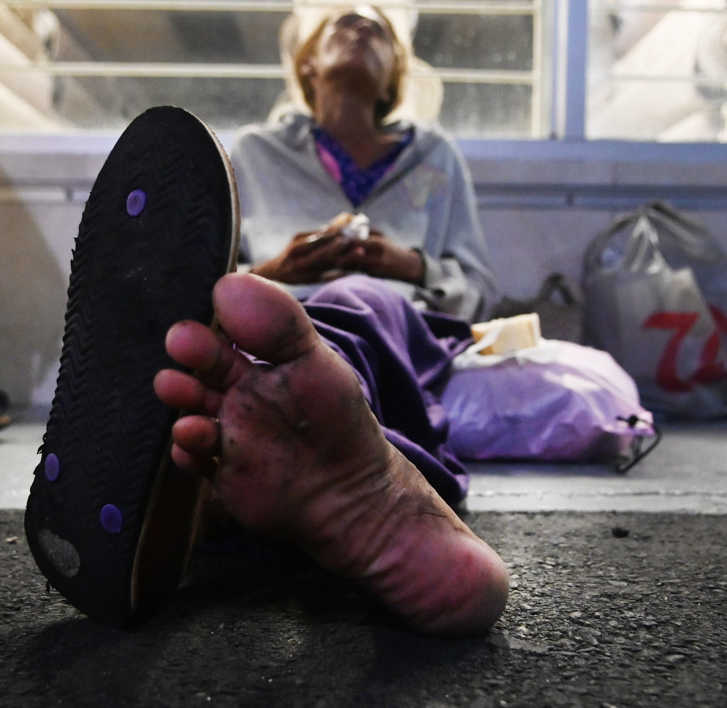 Ronda de servicios de Iniciativa Comunitaria a la población sin techo, en Rio Piedras. Metro PR 6 de septiembre de 2024