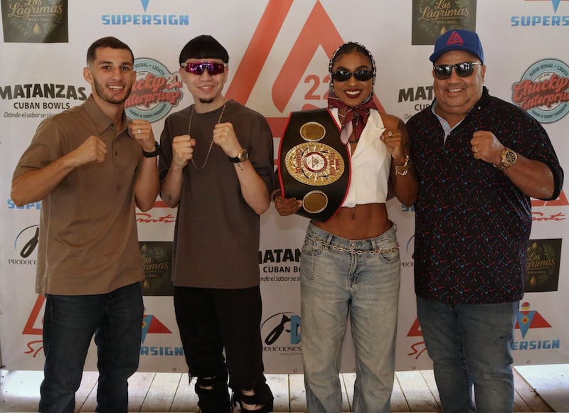 Algunos púgiles que participarán en la cartelera de boxeo este sábado, en Naranjito.