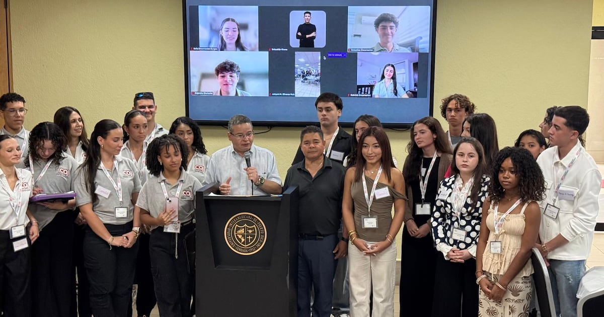 ¡Jóvenes Talentos al Poder! 25 Asesores Integran el Equipo del Secretario de Salud en Argentina