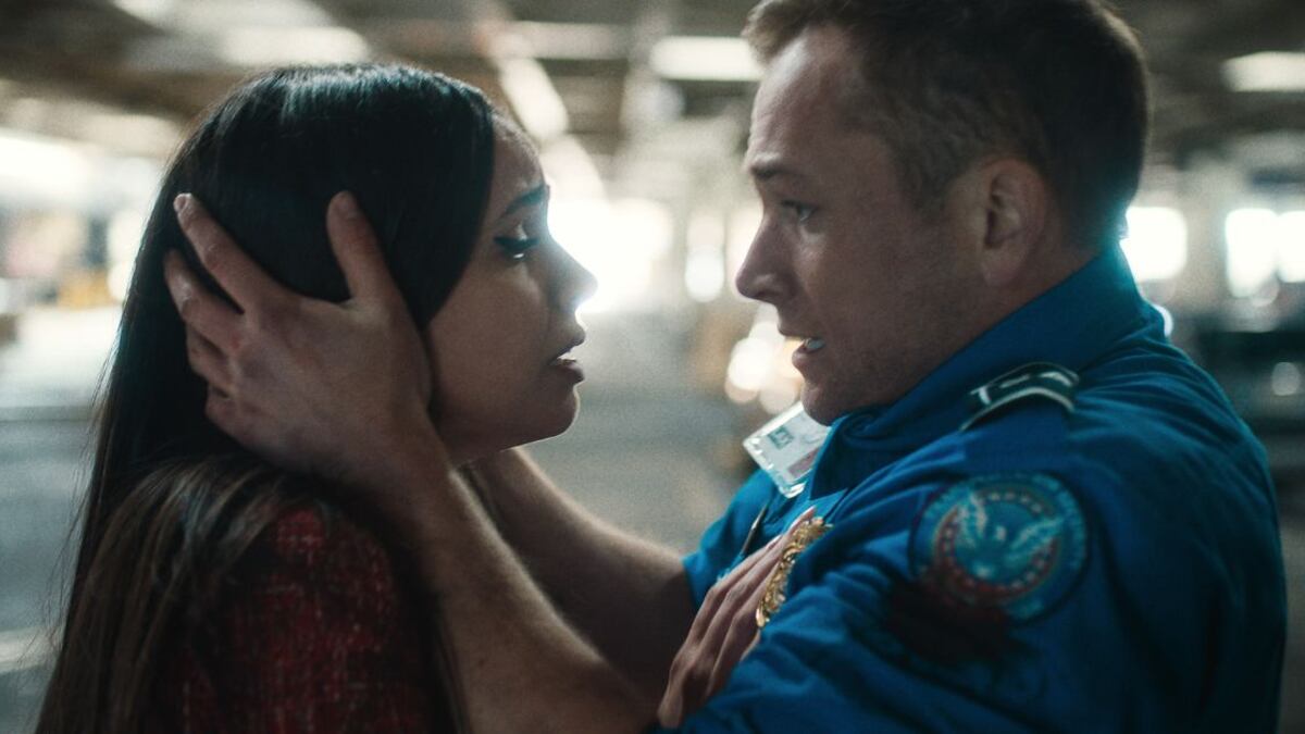 Escena de 'Equipaje de mano'