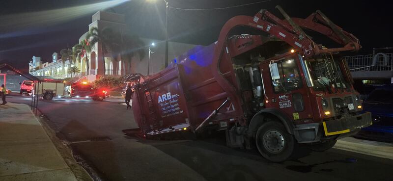 Accidente de camión en Bayamón.