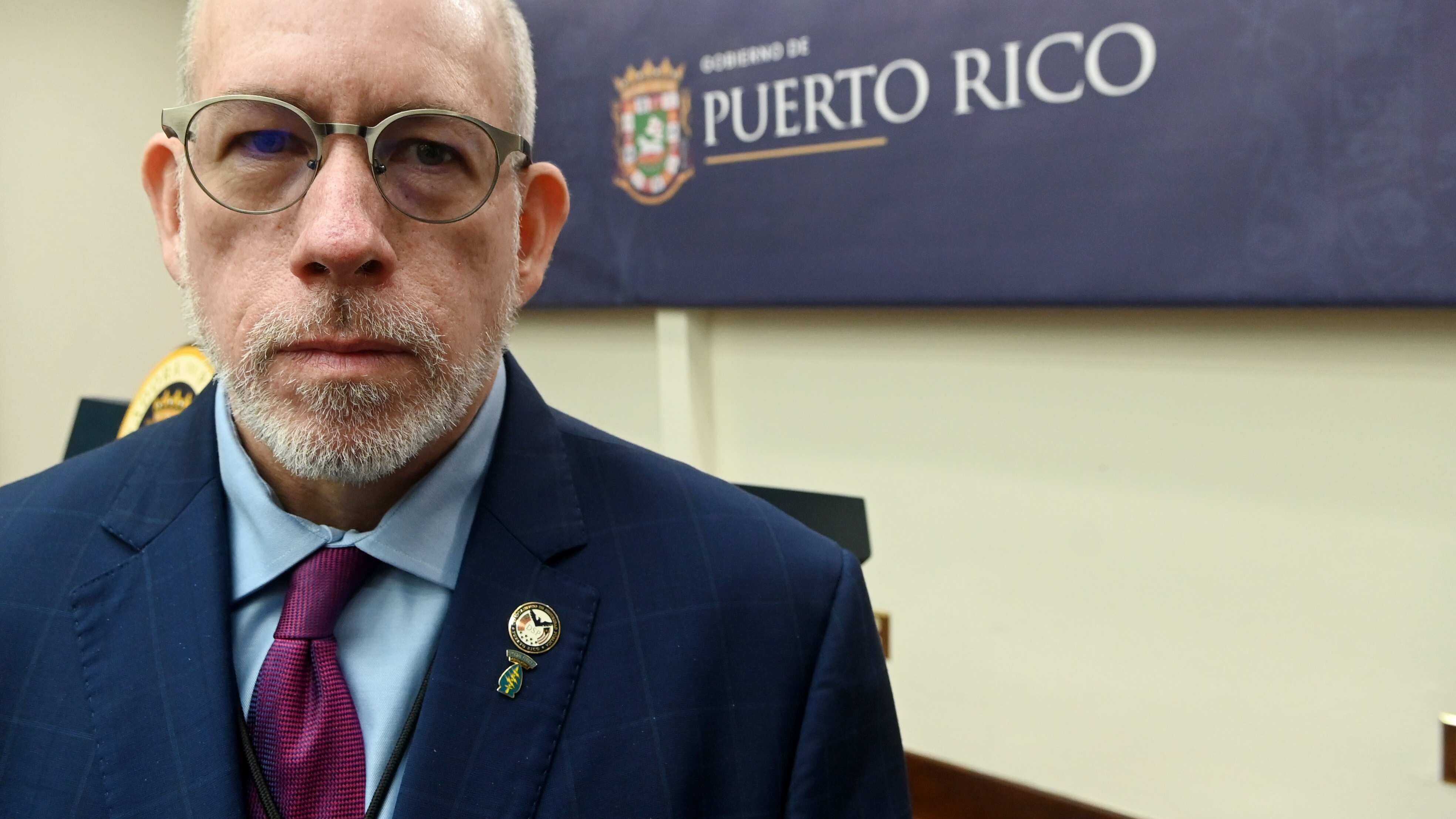 El General Arturo Garffer, Comisionado del Departamento de Seguridad Pública.