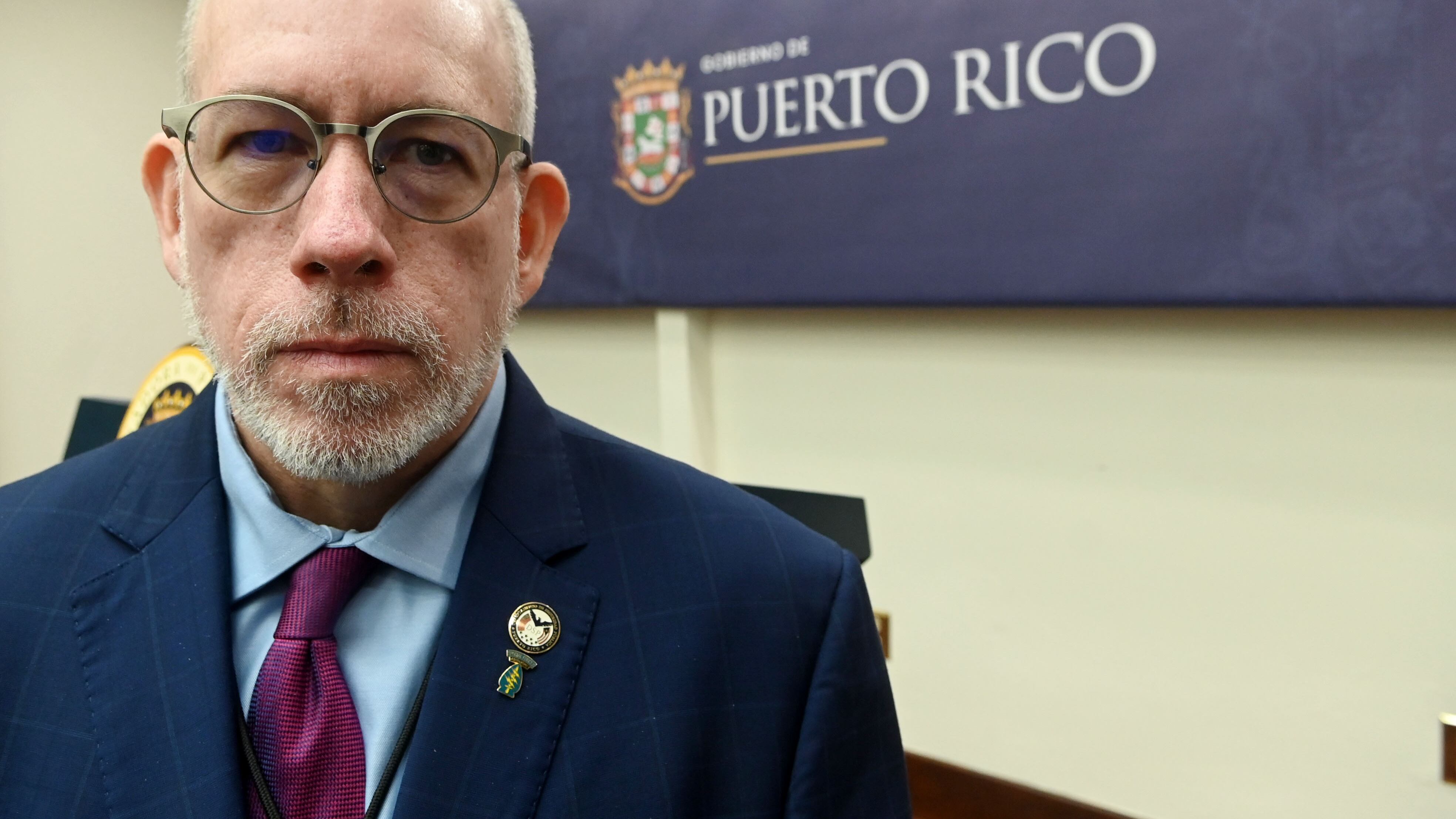 El General Arturo Garffer, Comisionado del Departamento de Seguridad Pública.