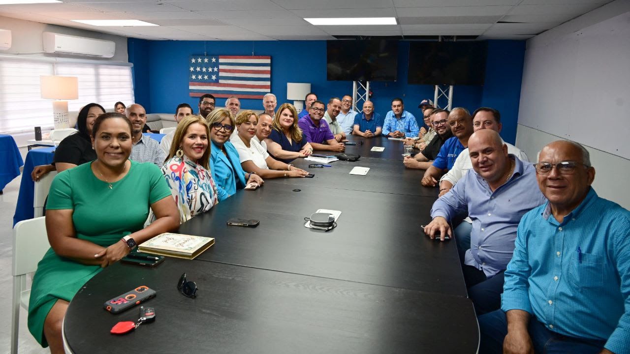 La comisionada residente en Washington D.C. busca unificar el partido luego de una contienda intensa contra el actual gobernador, Pedro Pierluisi.