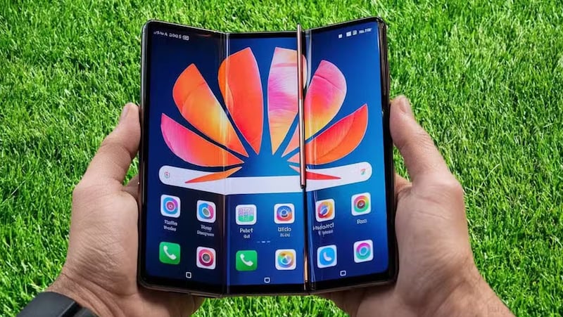 Huawei Trifold