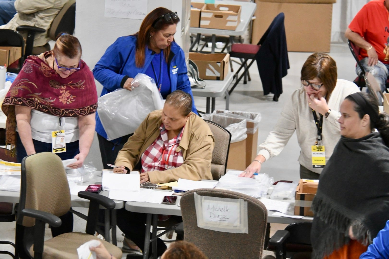 Continúa el escrutonio de las elecciones generales. Centro de Operaciones de la CEE. Hato Rey Metro PR 23 de diciembre de 2024