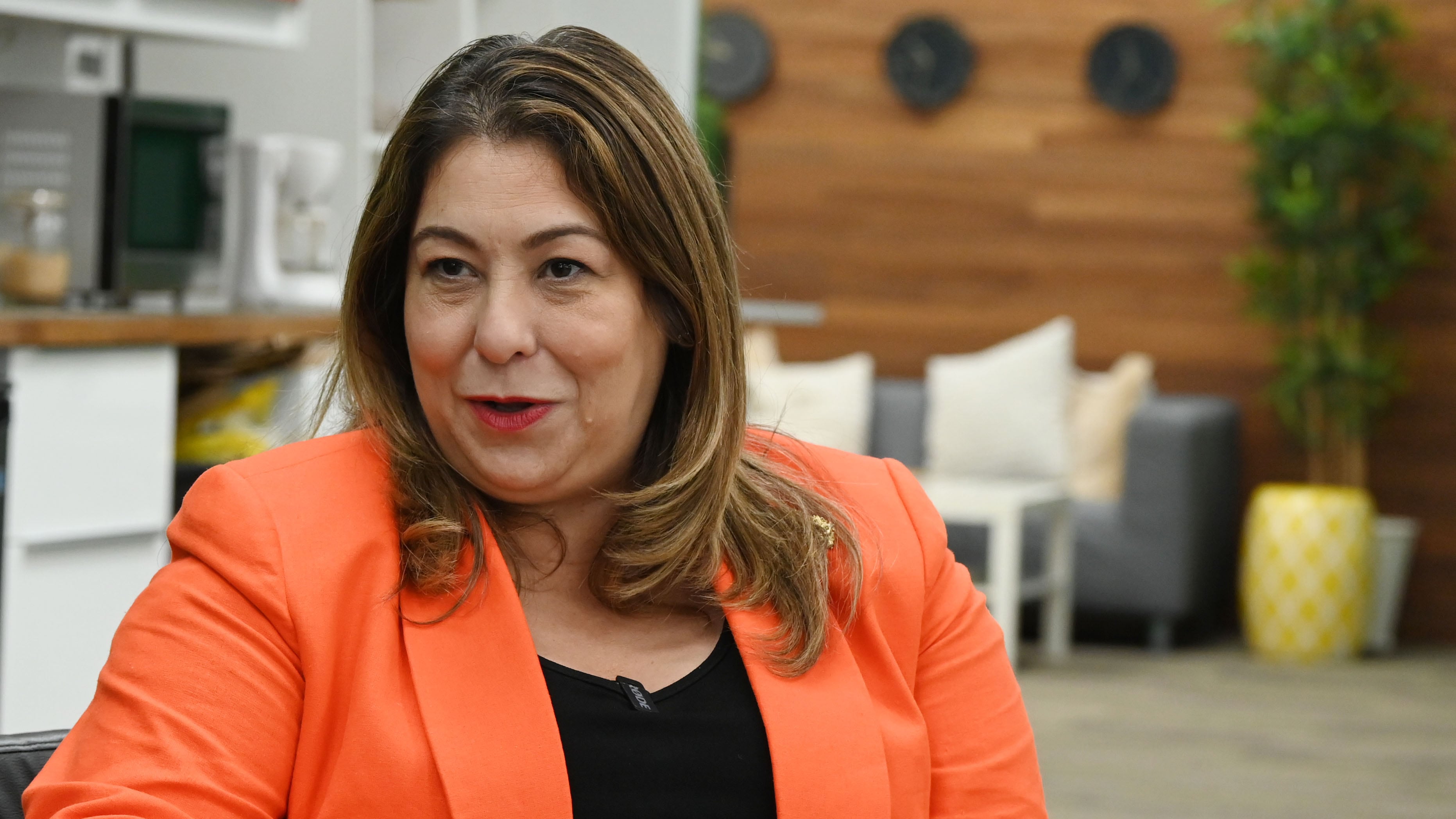 Entrevista a la Secretaria de la Familia, Suzanne Roig Fuertes