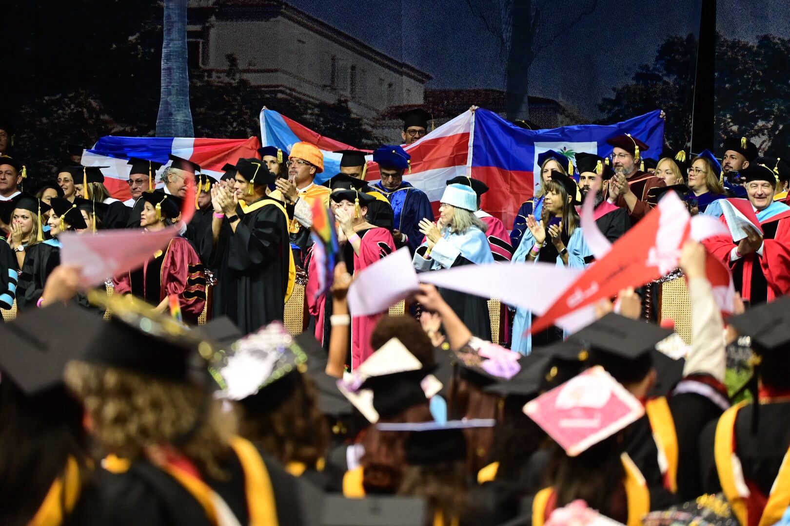 La Universidad de Puerto Rico, Recinto de Río Piedras celebra su Centésima Vigésima Colación de Grados. Coliseo de Puerto Rico. Hato Rey Metro PR 26 de junio de 2025