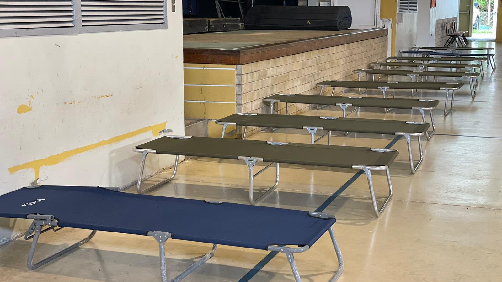 Visuales del refugio abierto en Naranjito, Esc. Francisco López Cruz