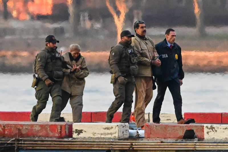 Venezuelan President Maduro, wife Celia Flores transferred to New York courthouse for arraignment