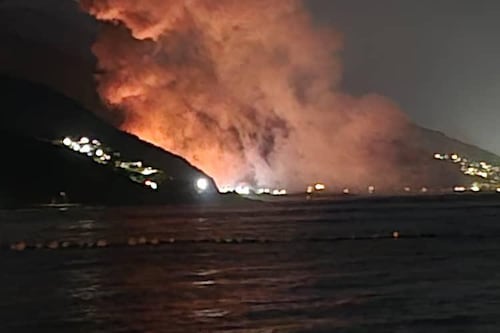 Actualización: Explosiones y sobrevuelo de aeronaves sacuden Caracas; gobierno venezolano confirma “agresión militar”