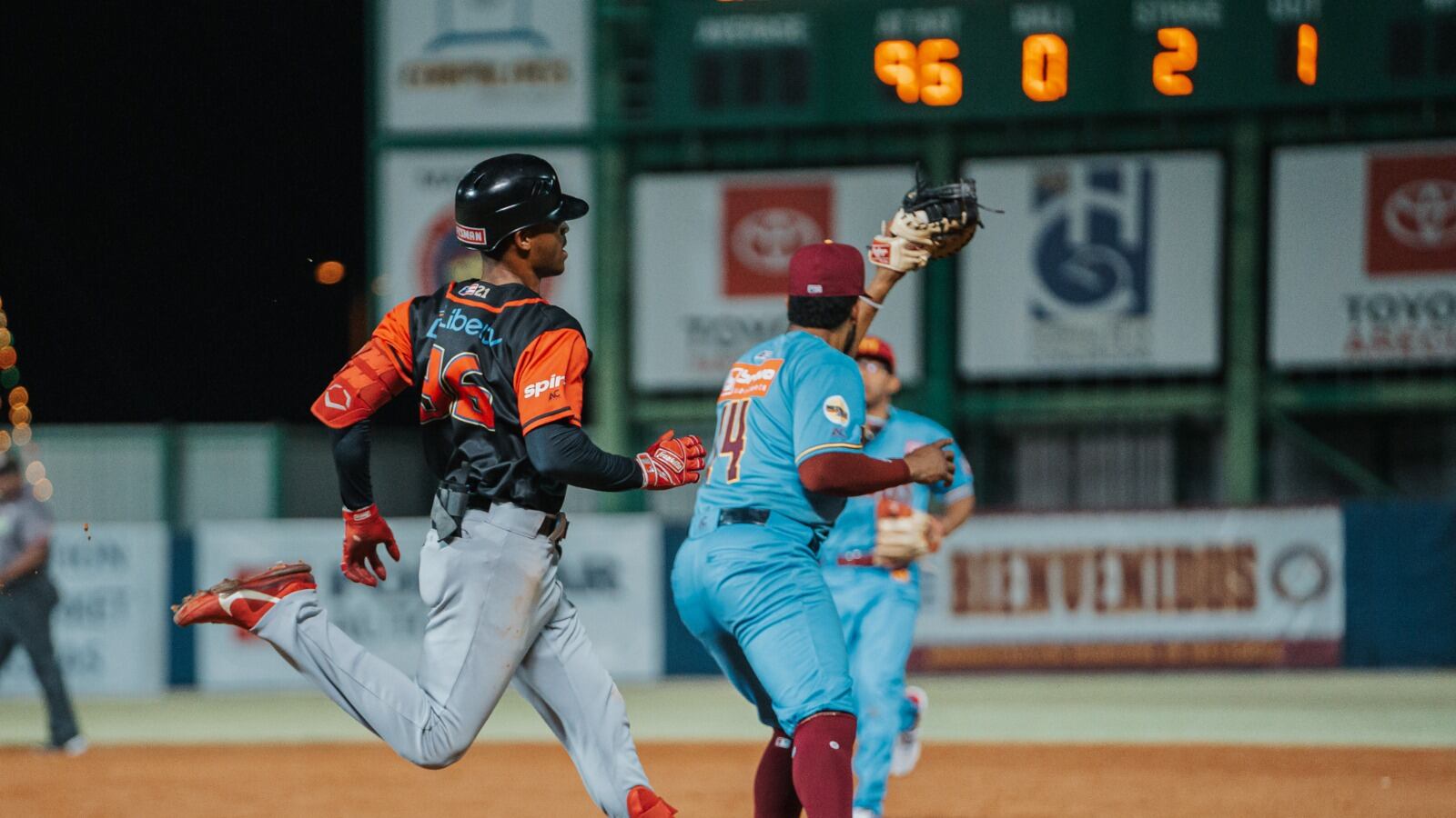 Leones de Ponce vs Indios de Mayagüez