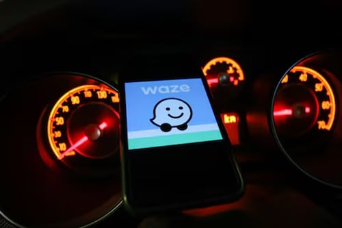 Que nadie se de cuenta: Waze copió una de las mejores funciones de Google Maps