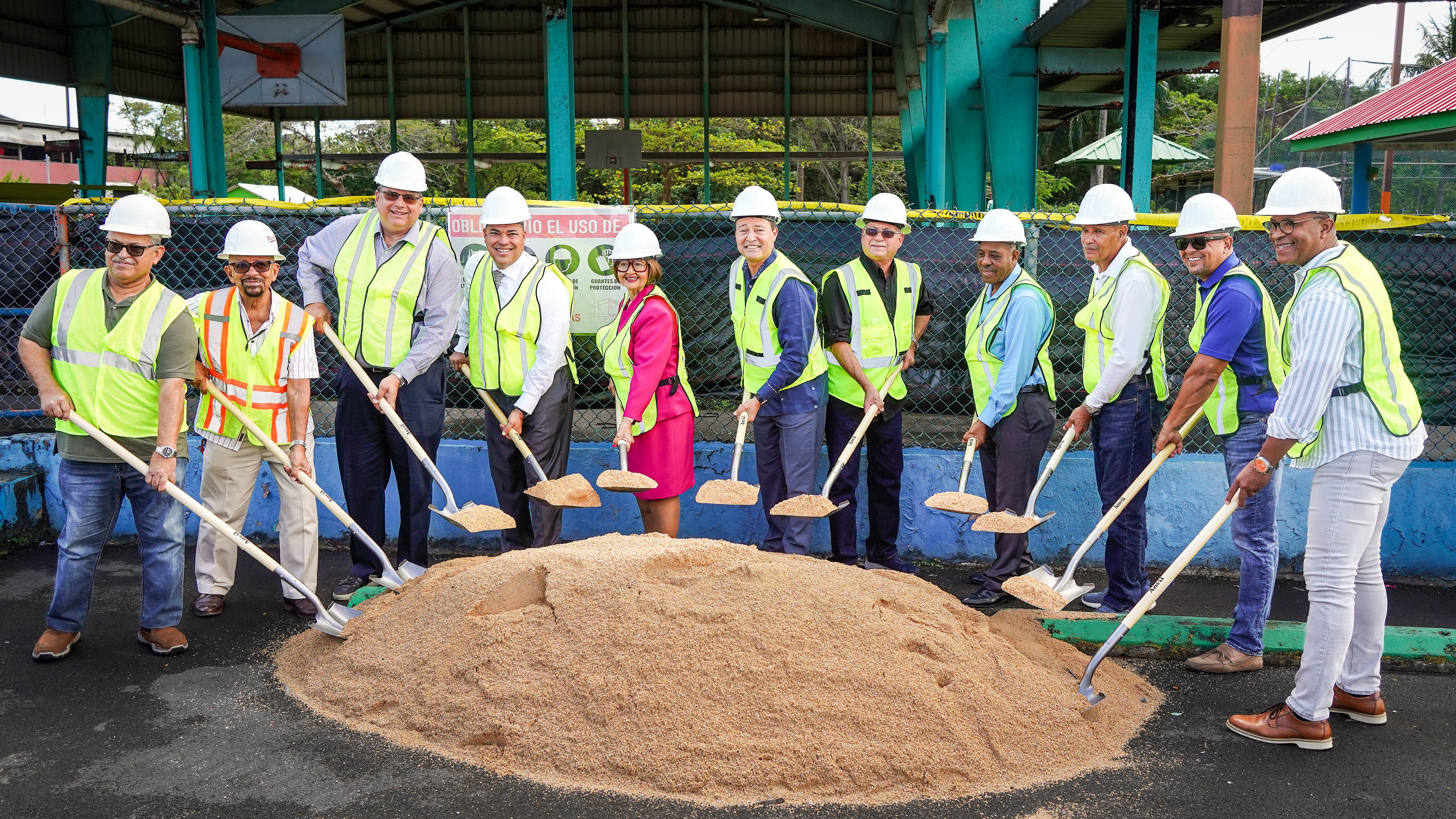 Cancha barriada Juana Matos