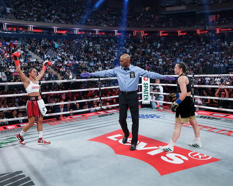 Katie Taylor vence a Amanda Serrano y cierra la trilogía histórica.