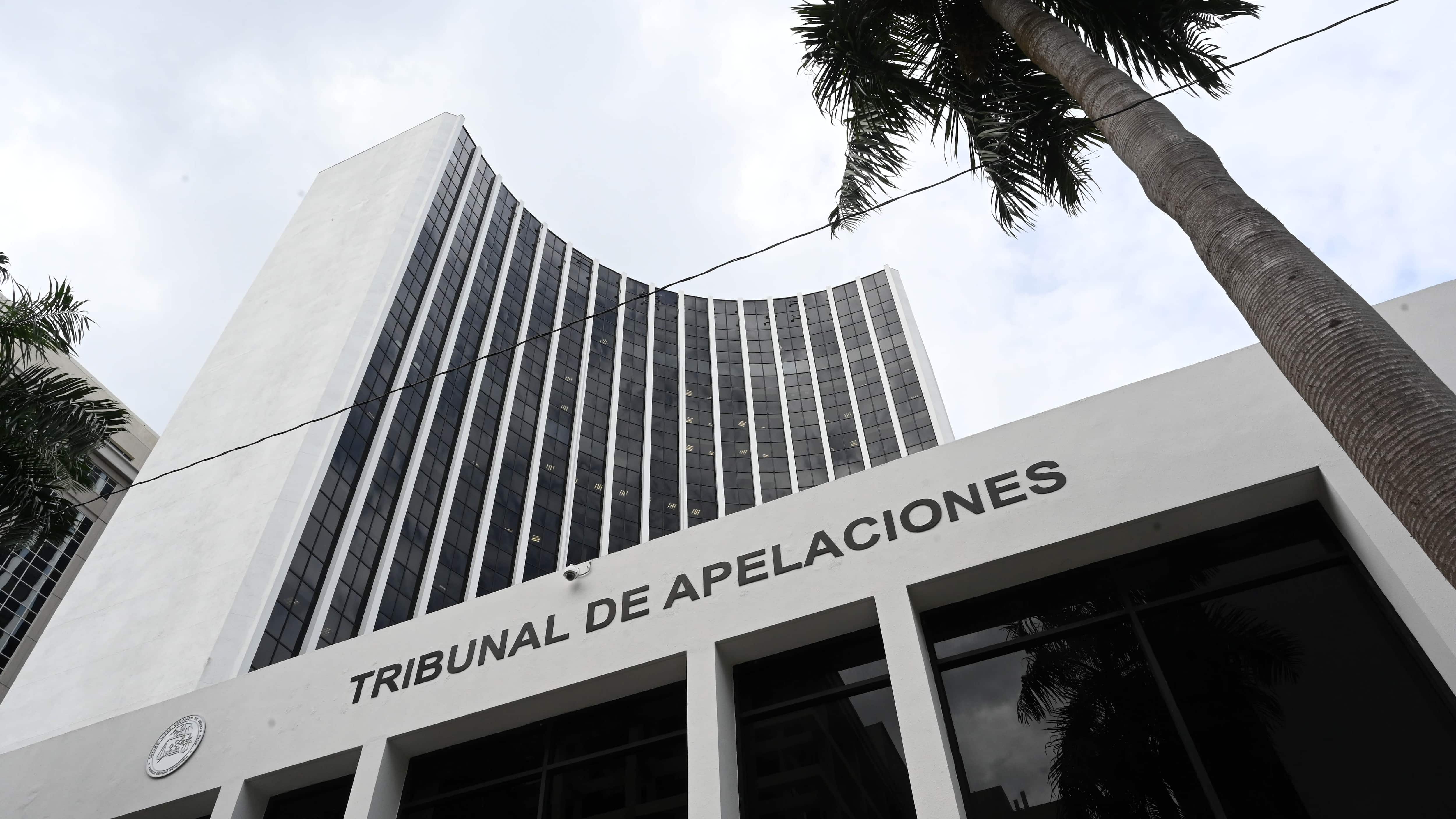 Edificio donde alberga Tribunal de Apelaciones, Administración de Tribunales, Junta de Control Fiscal