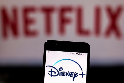 ¡Sigue la contienda!: Disney + le planta cara a Netflix en la batalla por la corona del streaming