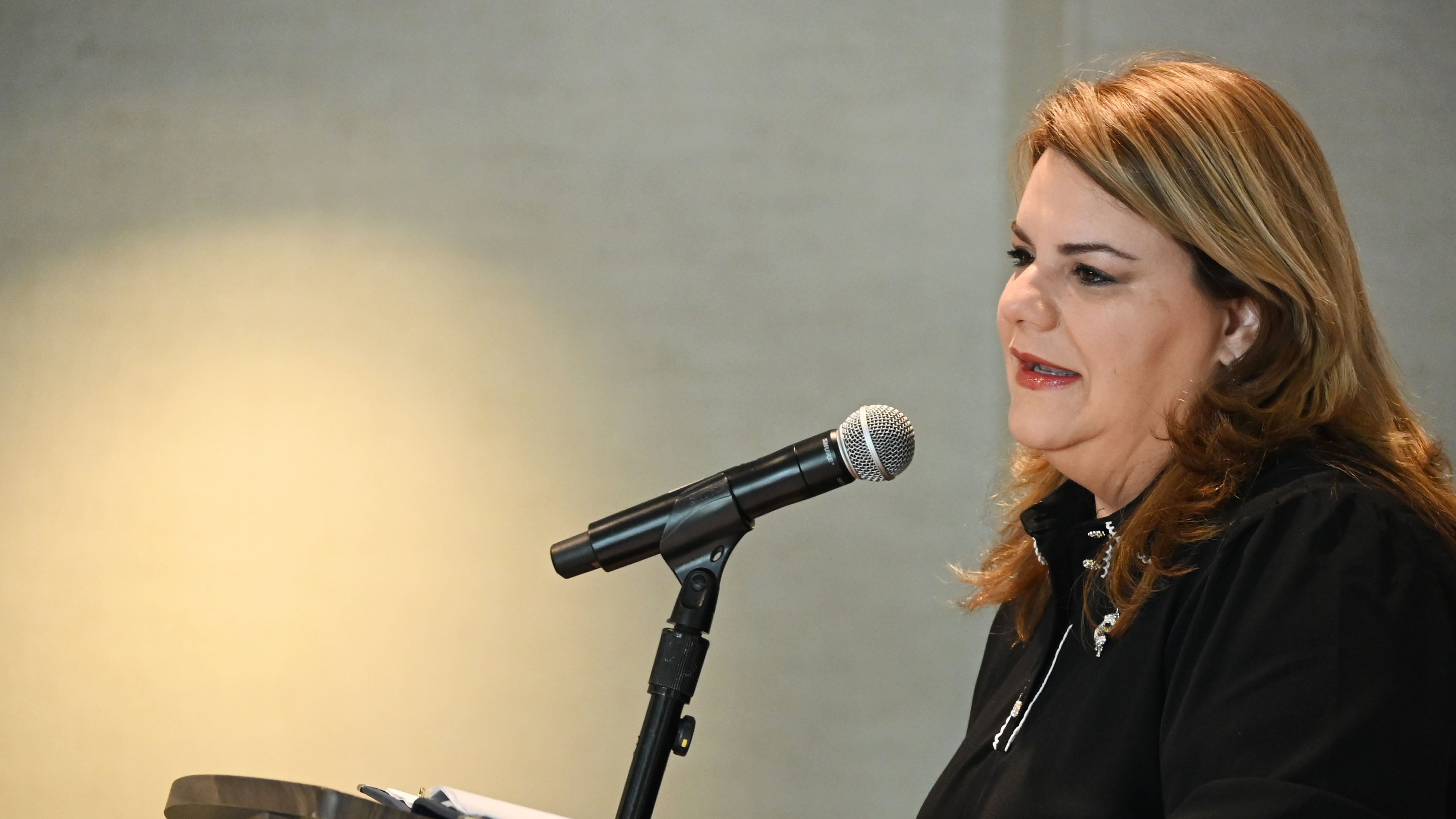 La gobernadora, Jennifer Gonzalez Colón. Presentación del CEO del DMO Discover Puerto Rico, Jorge L. Pérez.