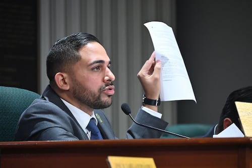 Comisión de Transportación presenta citaciones en medio de investigación por centros de inspección