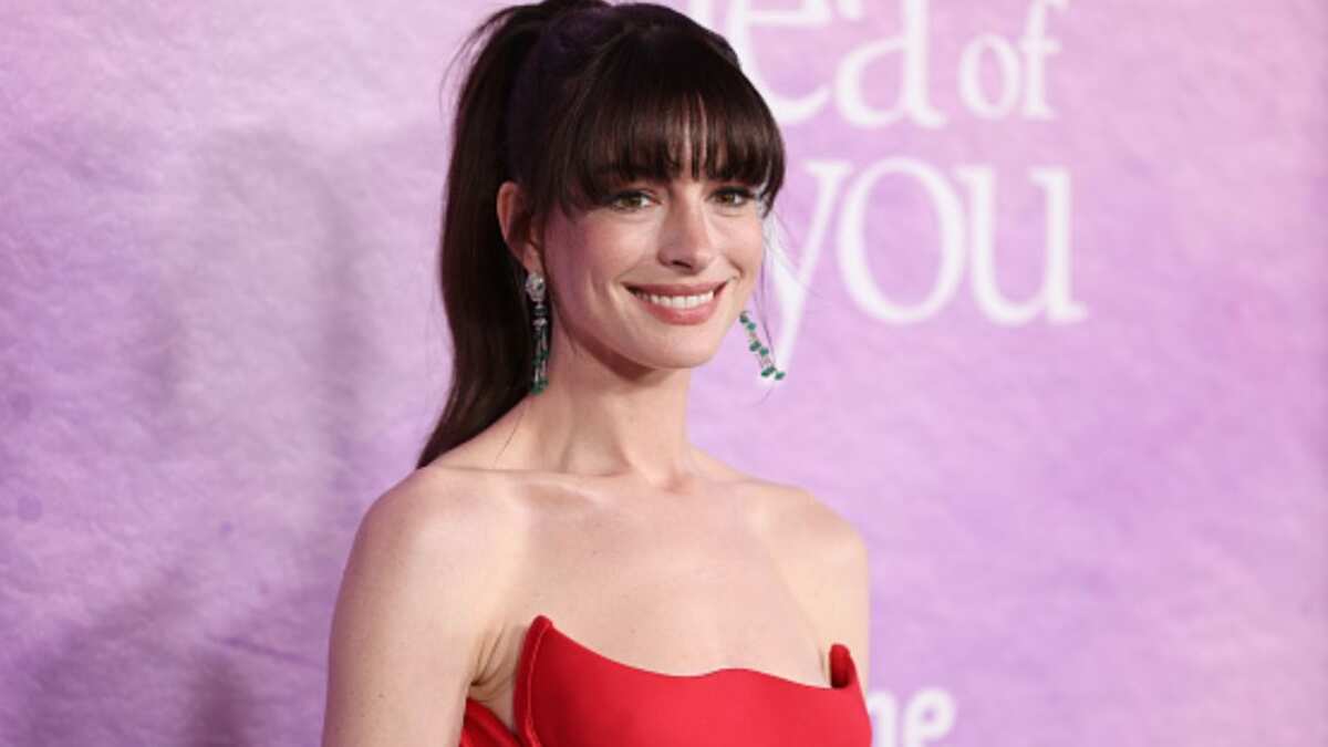 "Qué espanto": El traje de baño estilo buzo de Anne Hathaway que escandalizó a los fans
