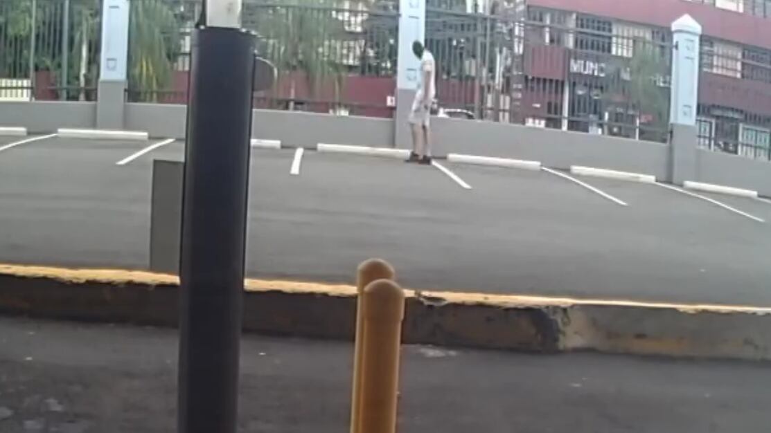 Autoridades buscan a este hombre por asesinato y varios robos y ‘carjackings’ en Arecibo, Caguas y Bayamón.