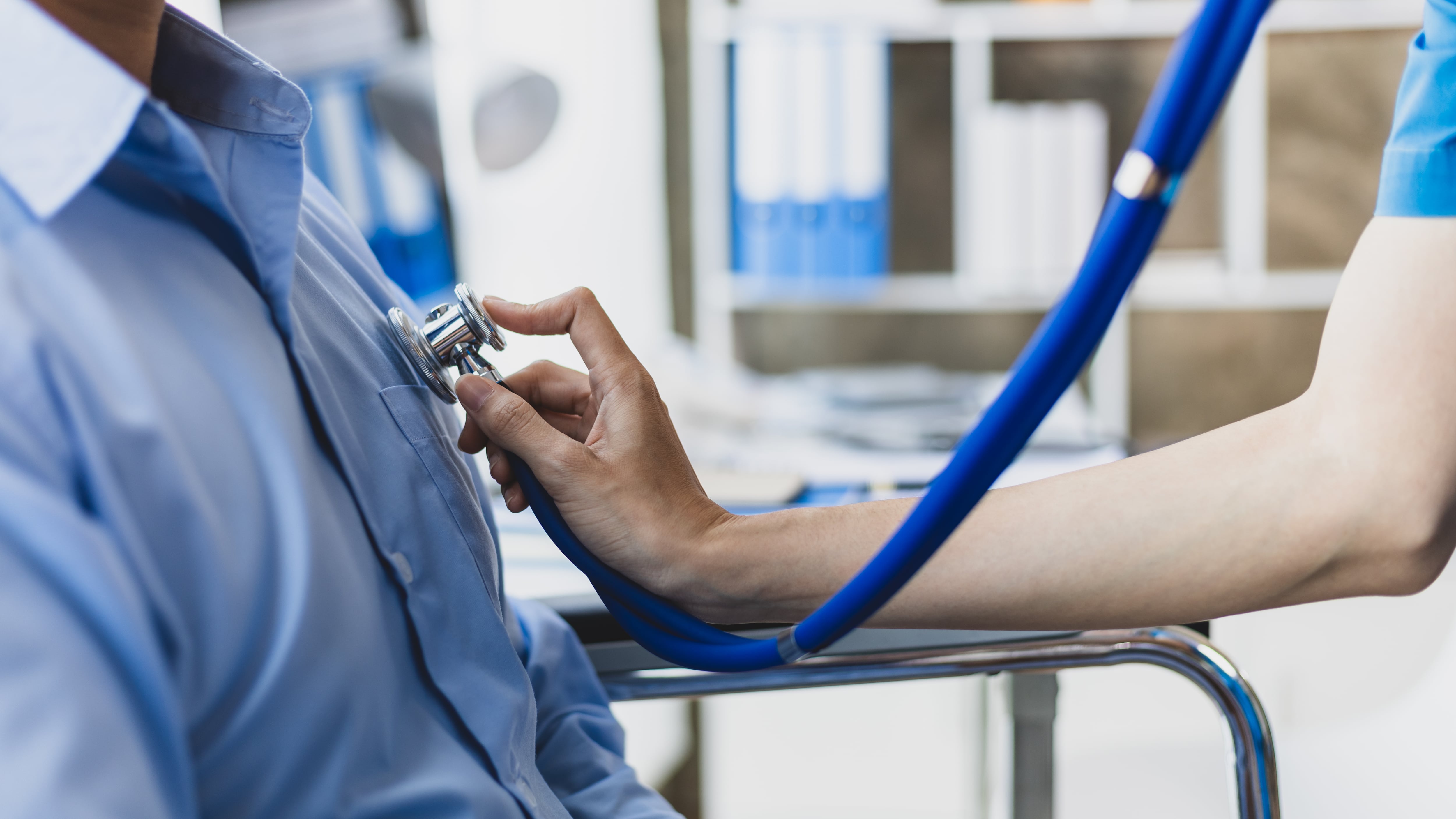 Centros de salud en Azuay refuerzan atención por el feriado de Año Nuevo.