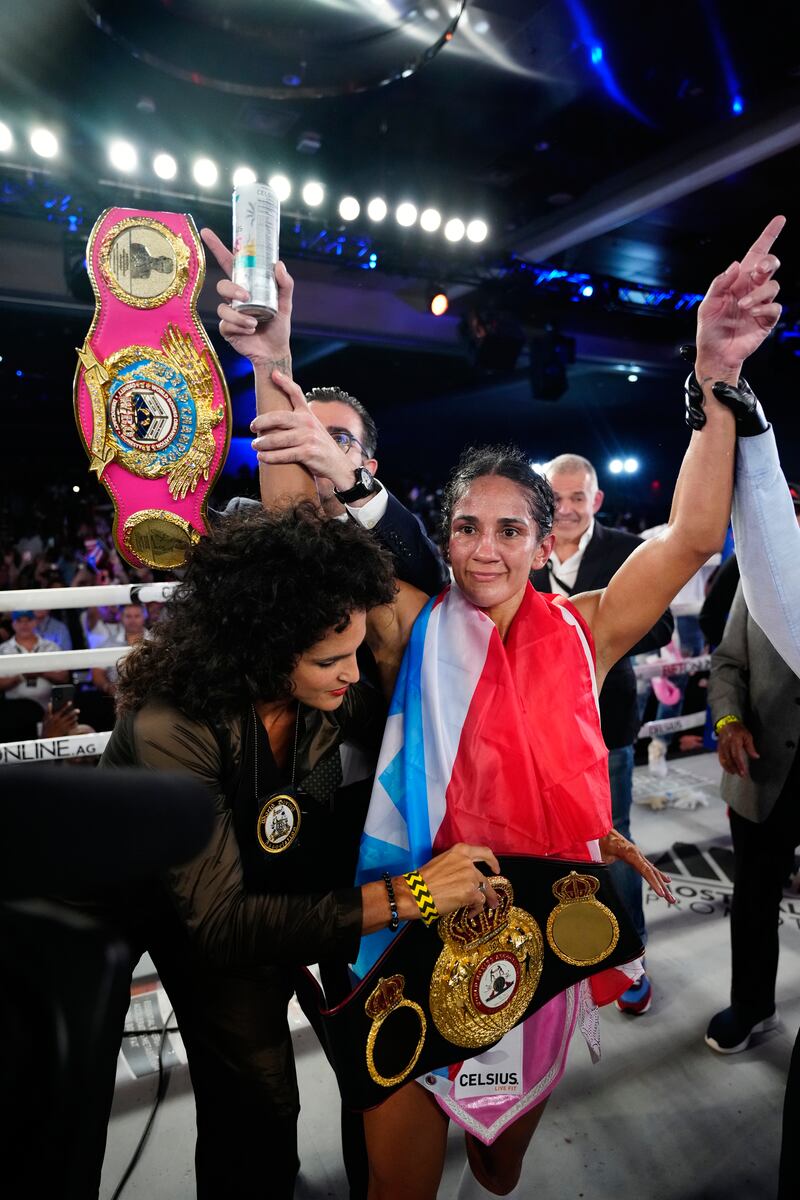 Pelea Amanda Serrano vs Danila Ramos