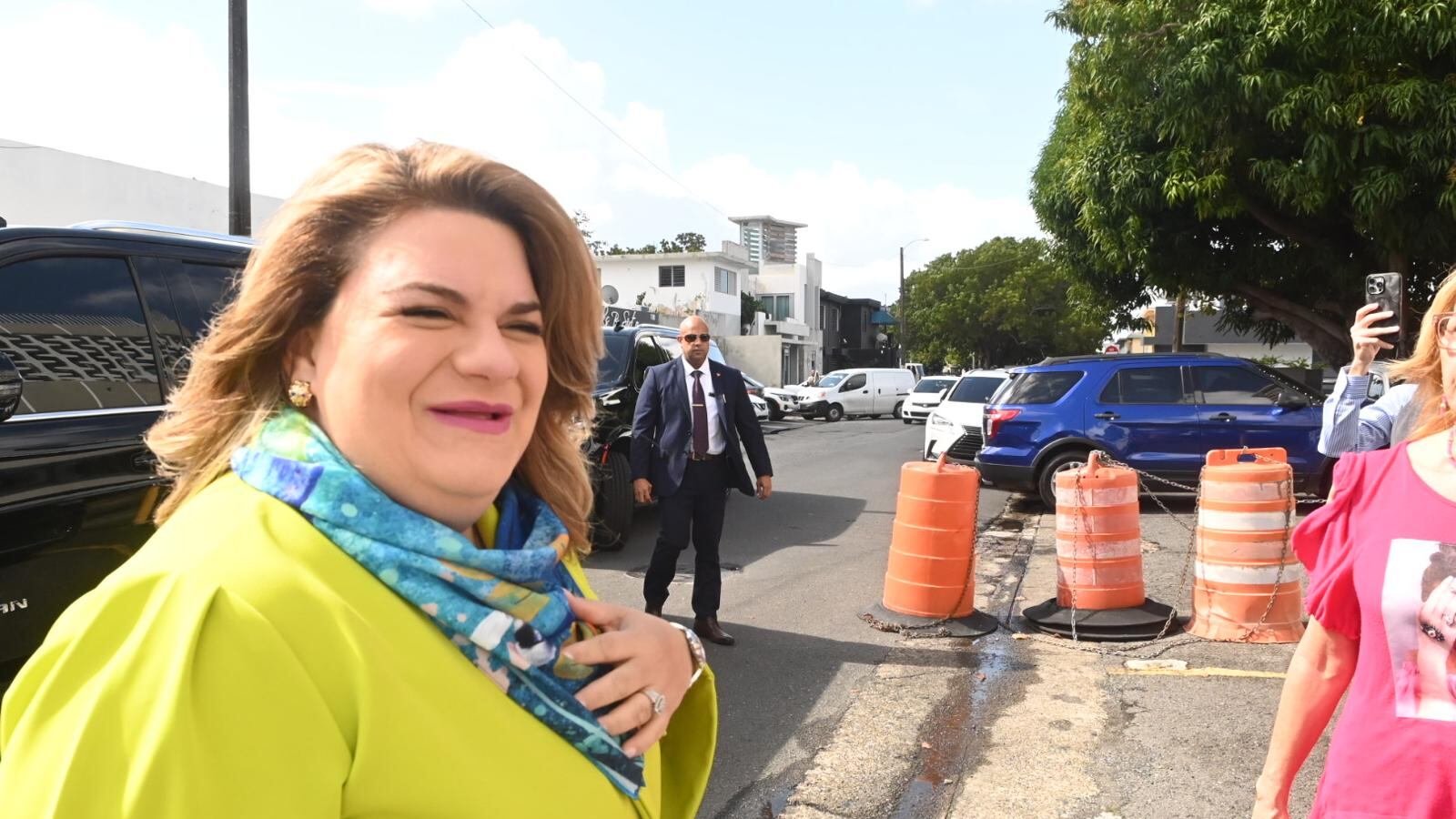 La gobernadora de Puerto Rico llegando a la reunión de directorio del PNP.