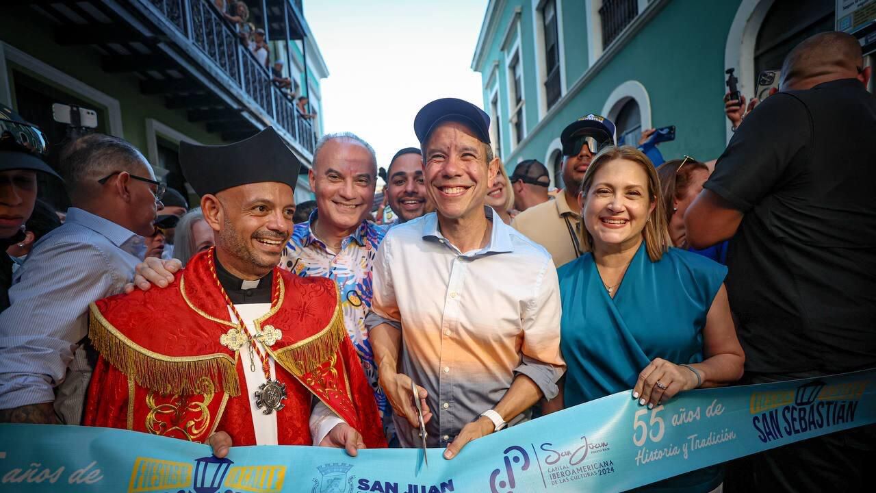 Foto del comienzo de las fiestas en el 2025.