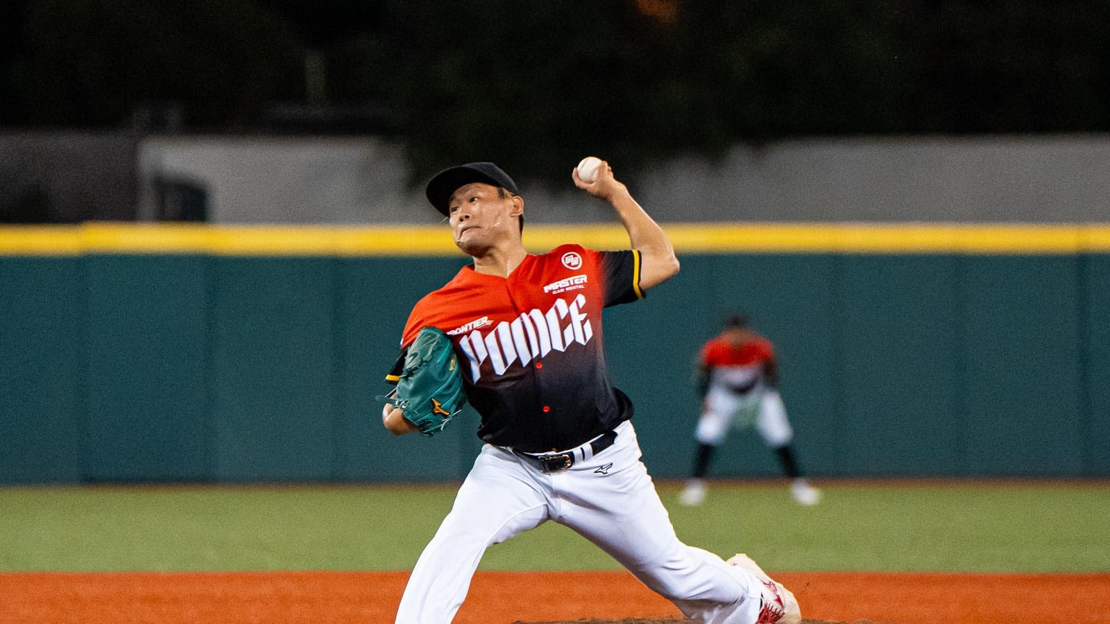 Kazuto Taguchi se adjudicó la victoria tras cinco entradas con cinco ponches.
