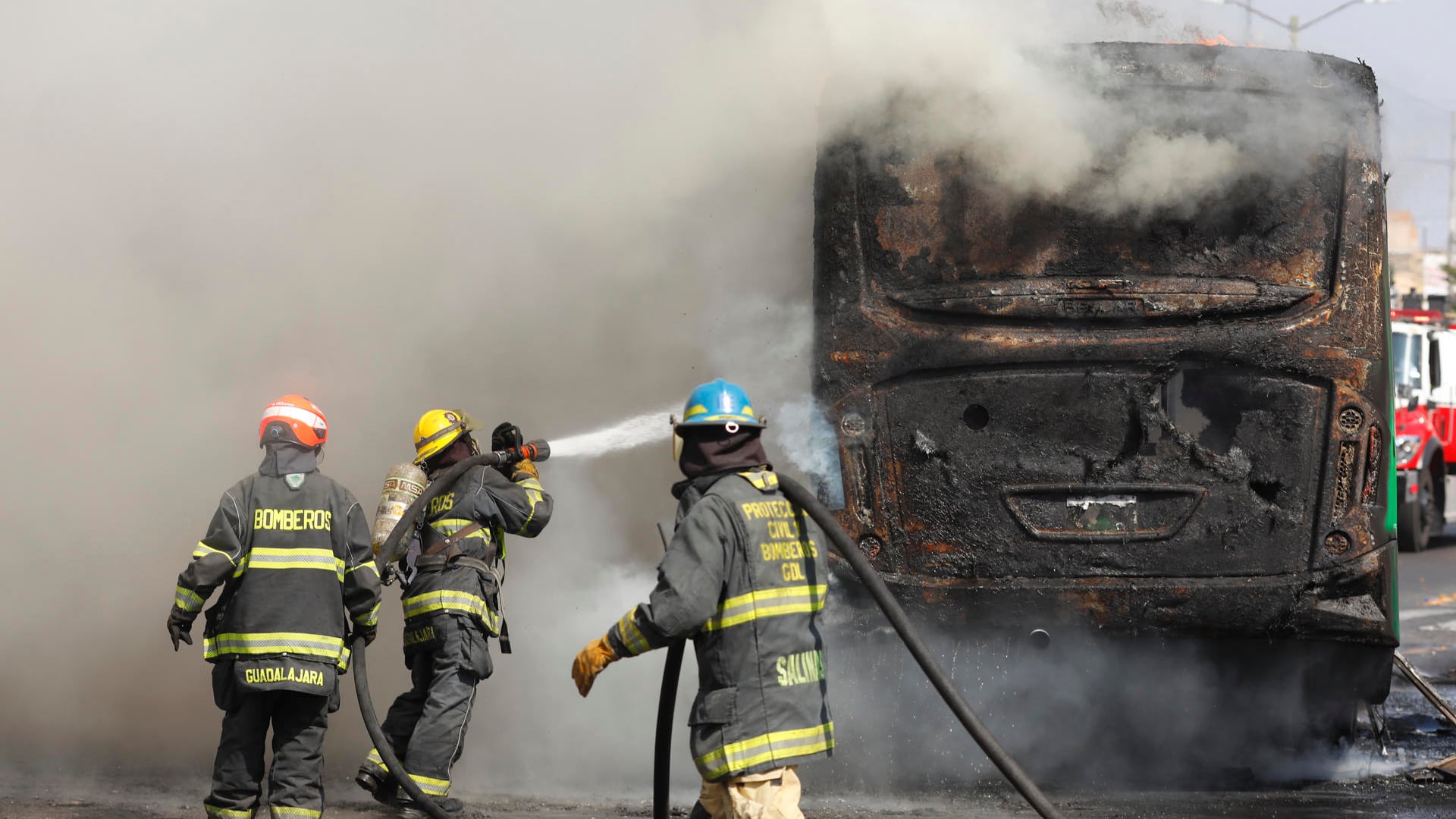 La violencia recorre México tras la muerte de El Mencho en operativo con ayuda de EE.UU.