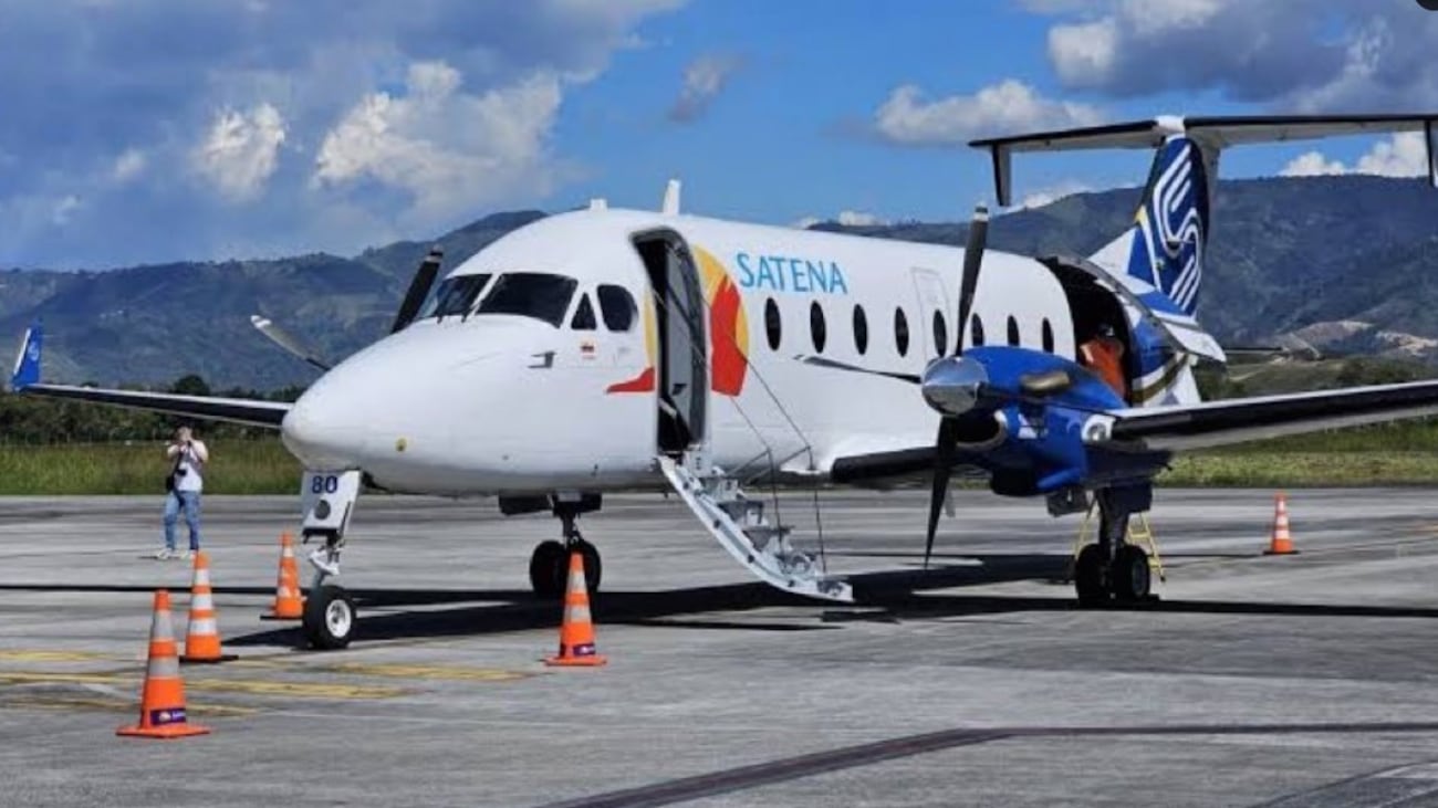 Desaparece avión en Colombia