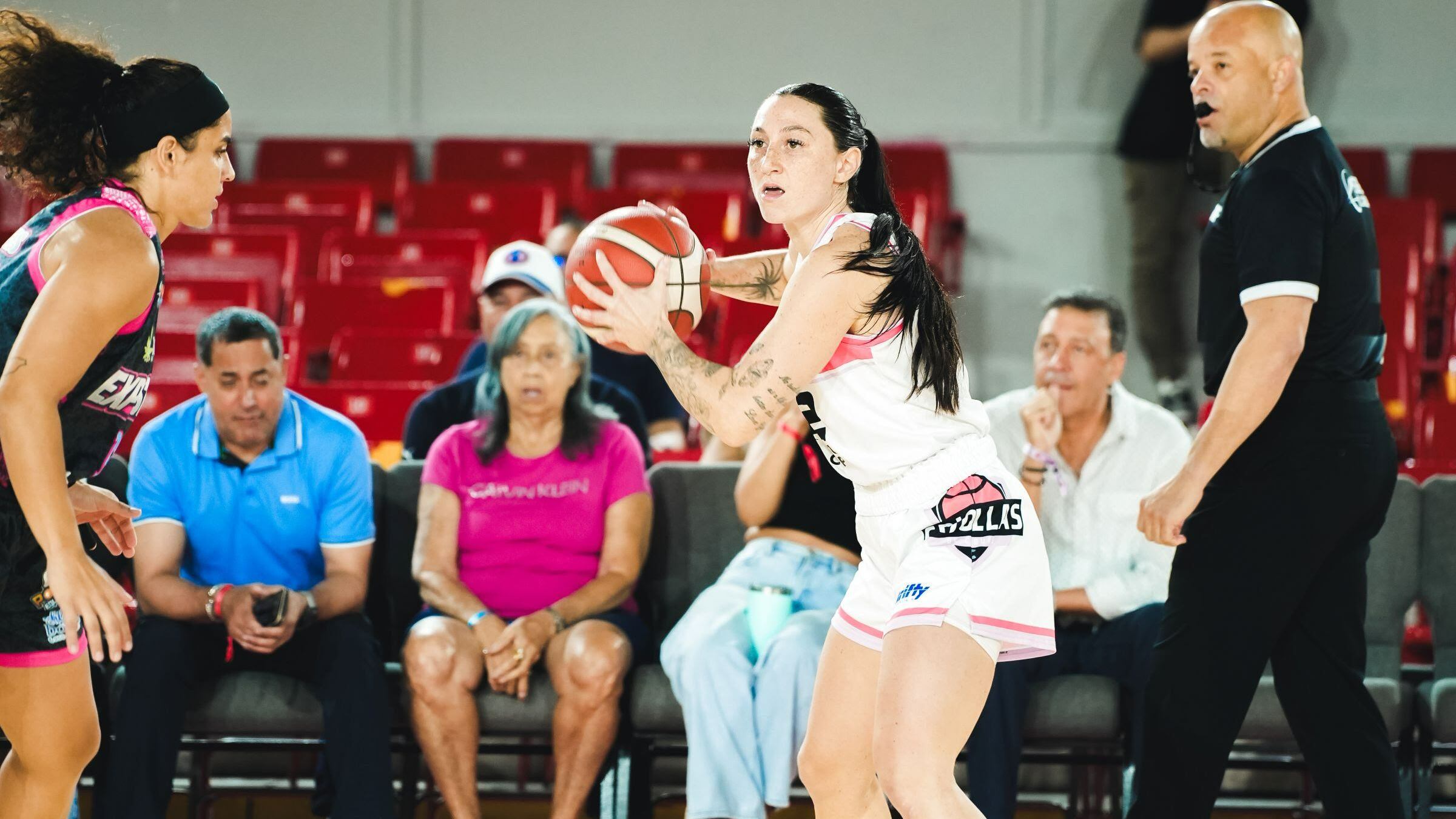 Criollas y Cangrejeras avanzan a paso firme en la temporada del BSNF