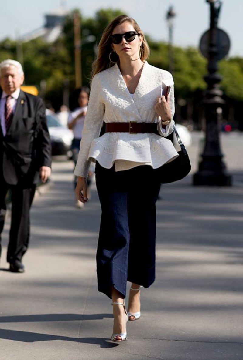 ¿Cómo combinar blusas péplum en temporadas de frío?