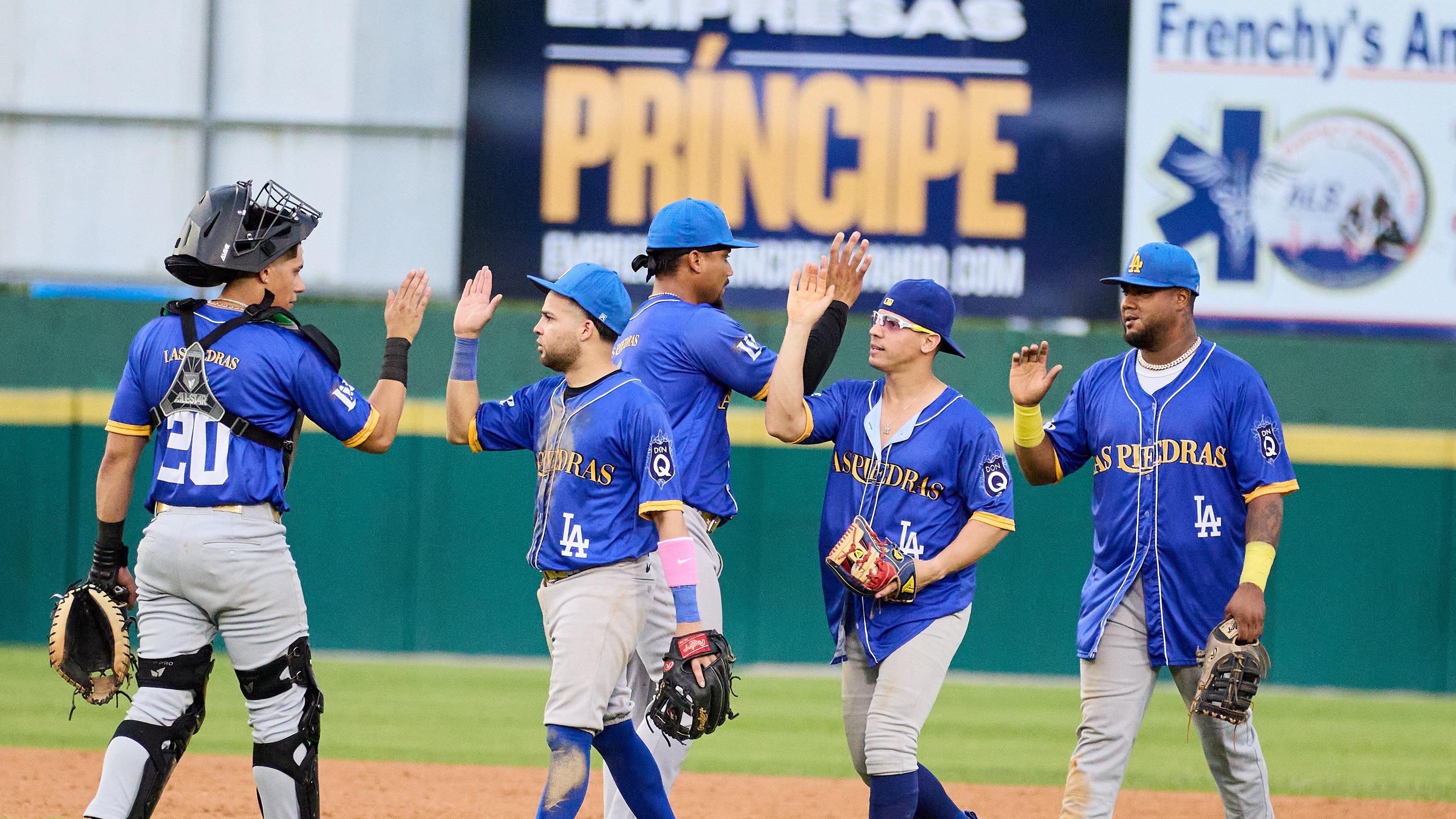 Los Artesanos arrancaron la temporada 2026 con victoria sobre los Mulos.