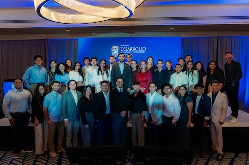 DDEC otorga la Beca Teodoro Moscoso a 44 estudiantes universitarios