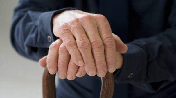 Mujer drogó a anciano e intentó quemarlo vivo luego que se negara a prestarle dinero