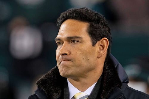 Escándalo en la NFL: exjugador y actual comentarista de FOX fue detenido por golpear a un adulto mayor