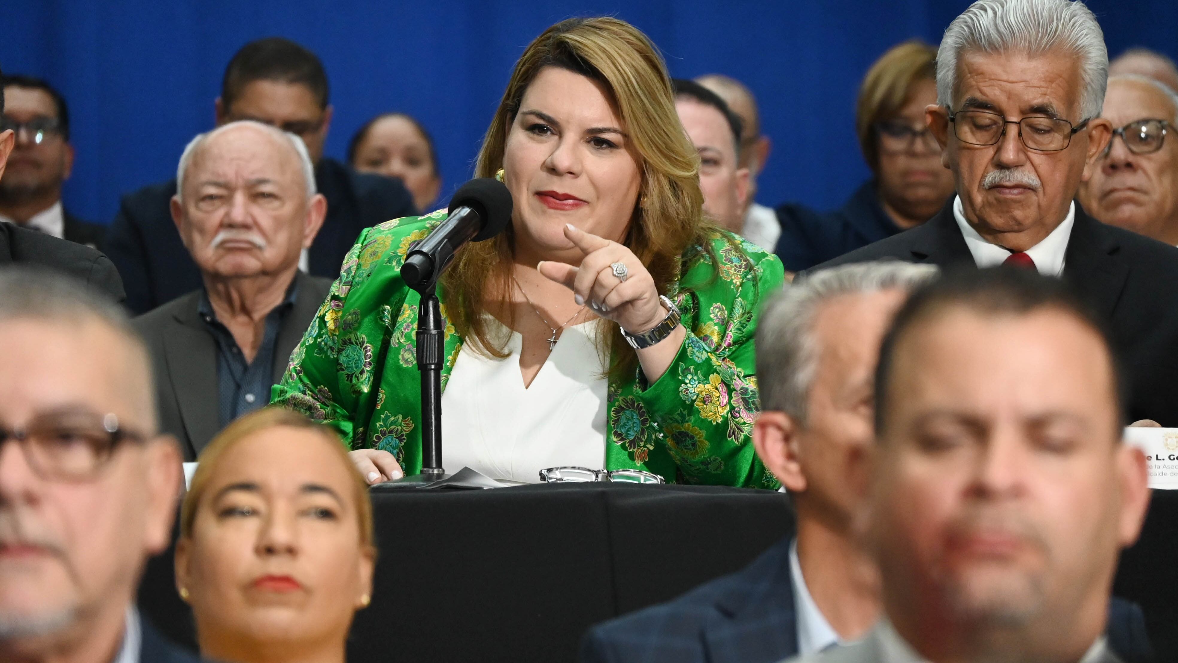 La gobernadora, Jennifer González se reúne con los alcaldes del país. Donde se discutió sobre el impuesto al inventario.