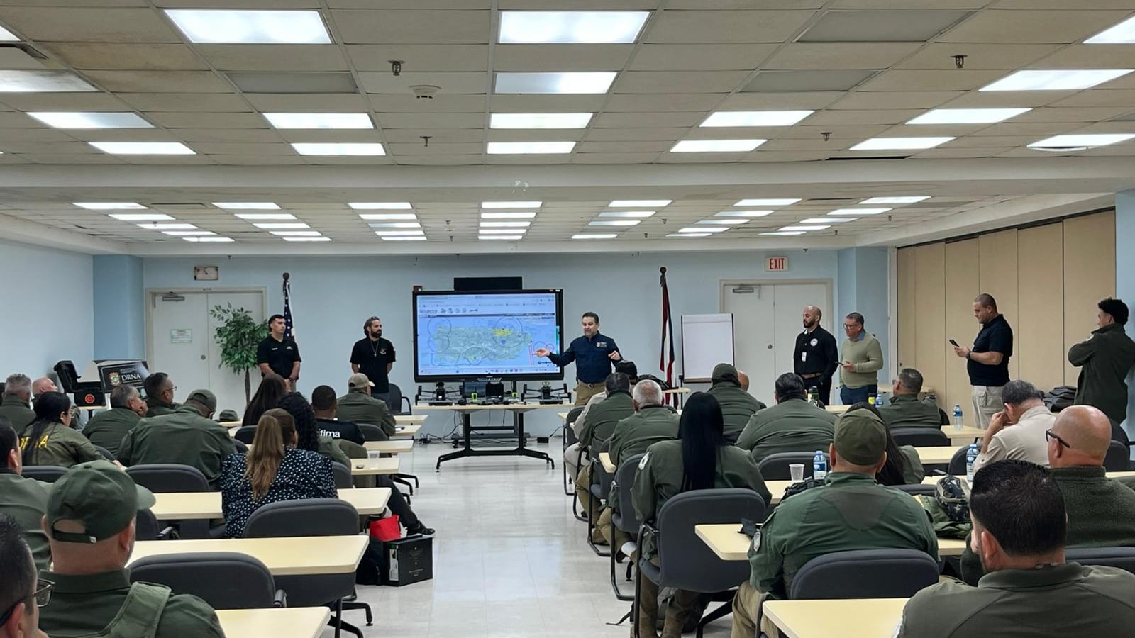 Los agentes del DRNA recibieron adiestramiento.