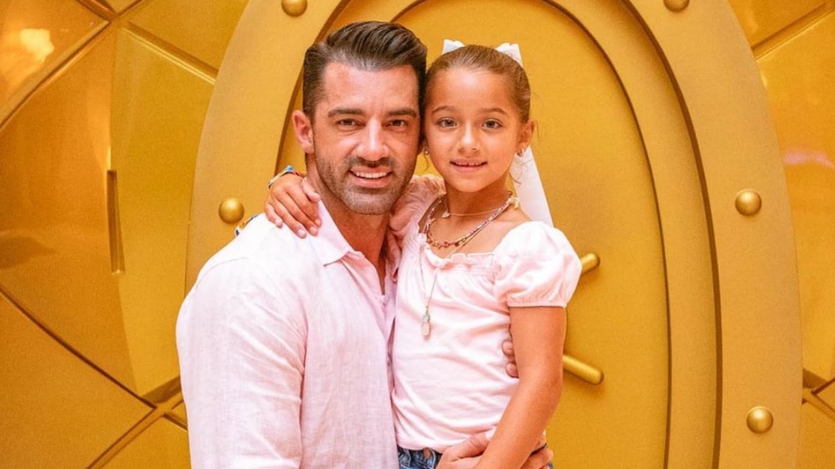 Toni Costa y su hija Alaia