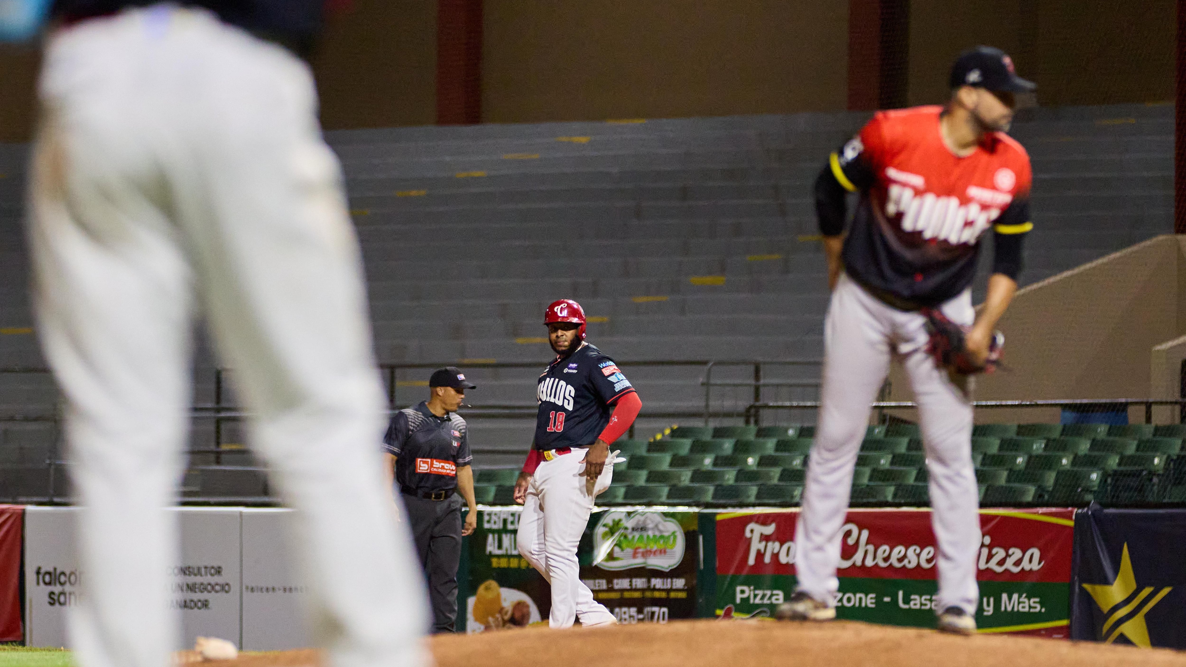 Ponce, Carolina y Santurce celebran victorias en el béisbol profesional