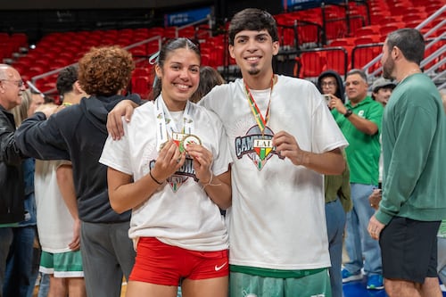 Los Trujillo, hermanos de oro del voleibol universitario